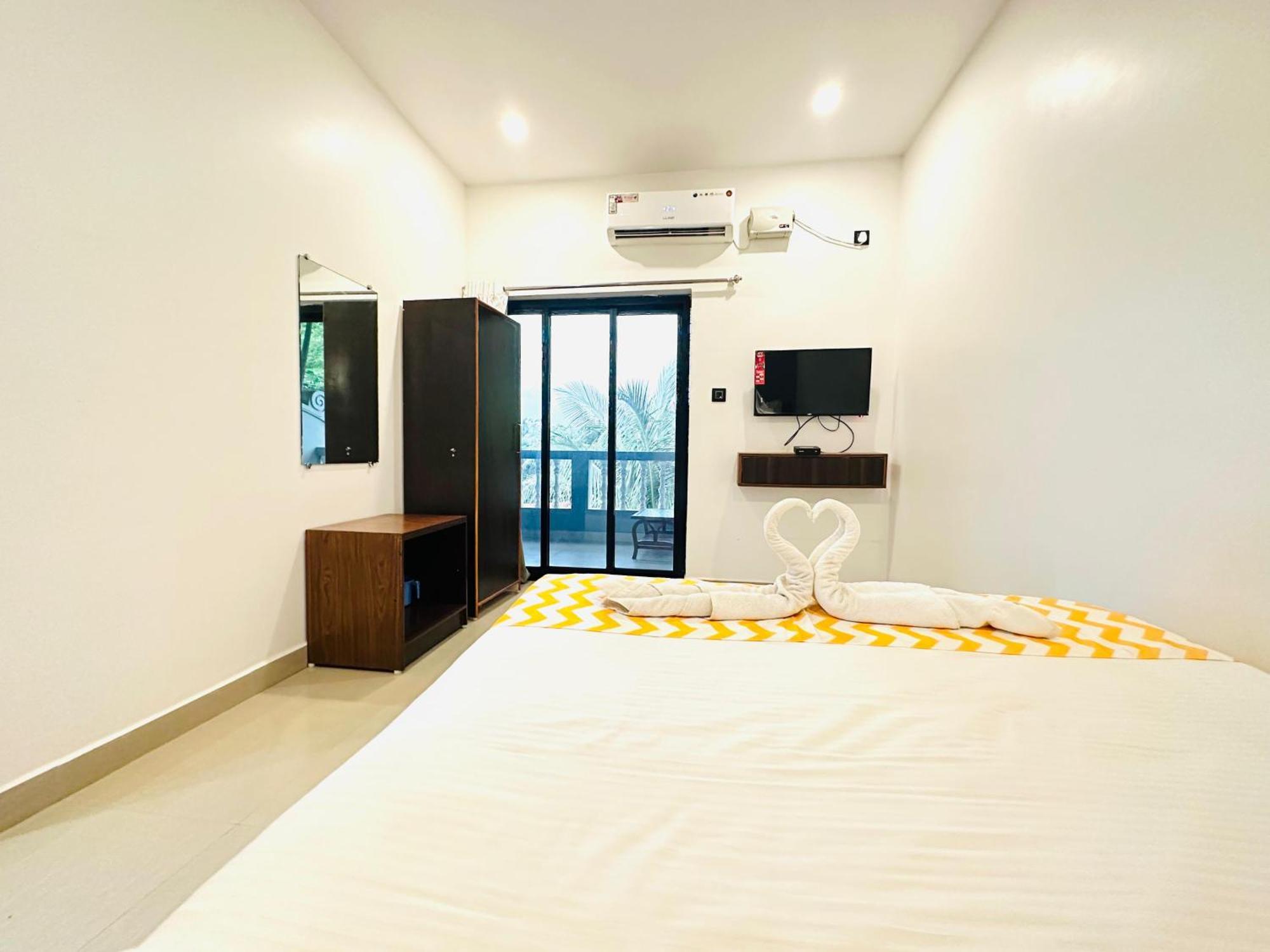Hotel Baga Bay 200 Meters From Baga Beach Buitenkant foto