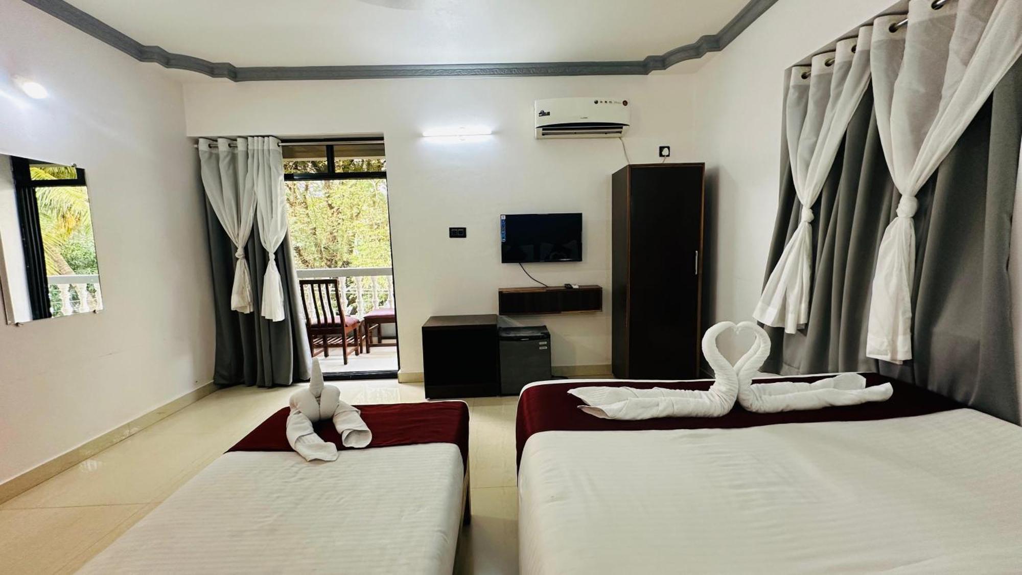 Hotel Baga Bay 200 Meters From Baga Beach Buitenkant foto
