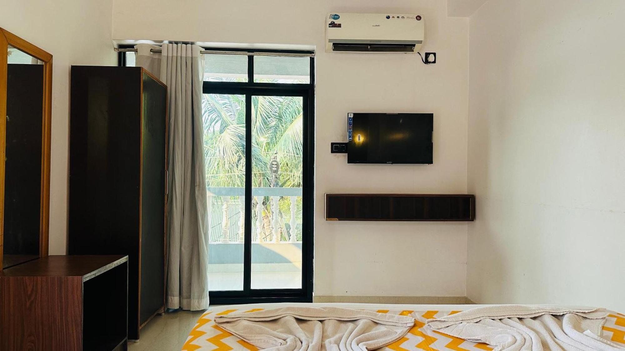 Hotel Baga Bay 200 Meters From Baga Beach Buitenkant foto