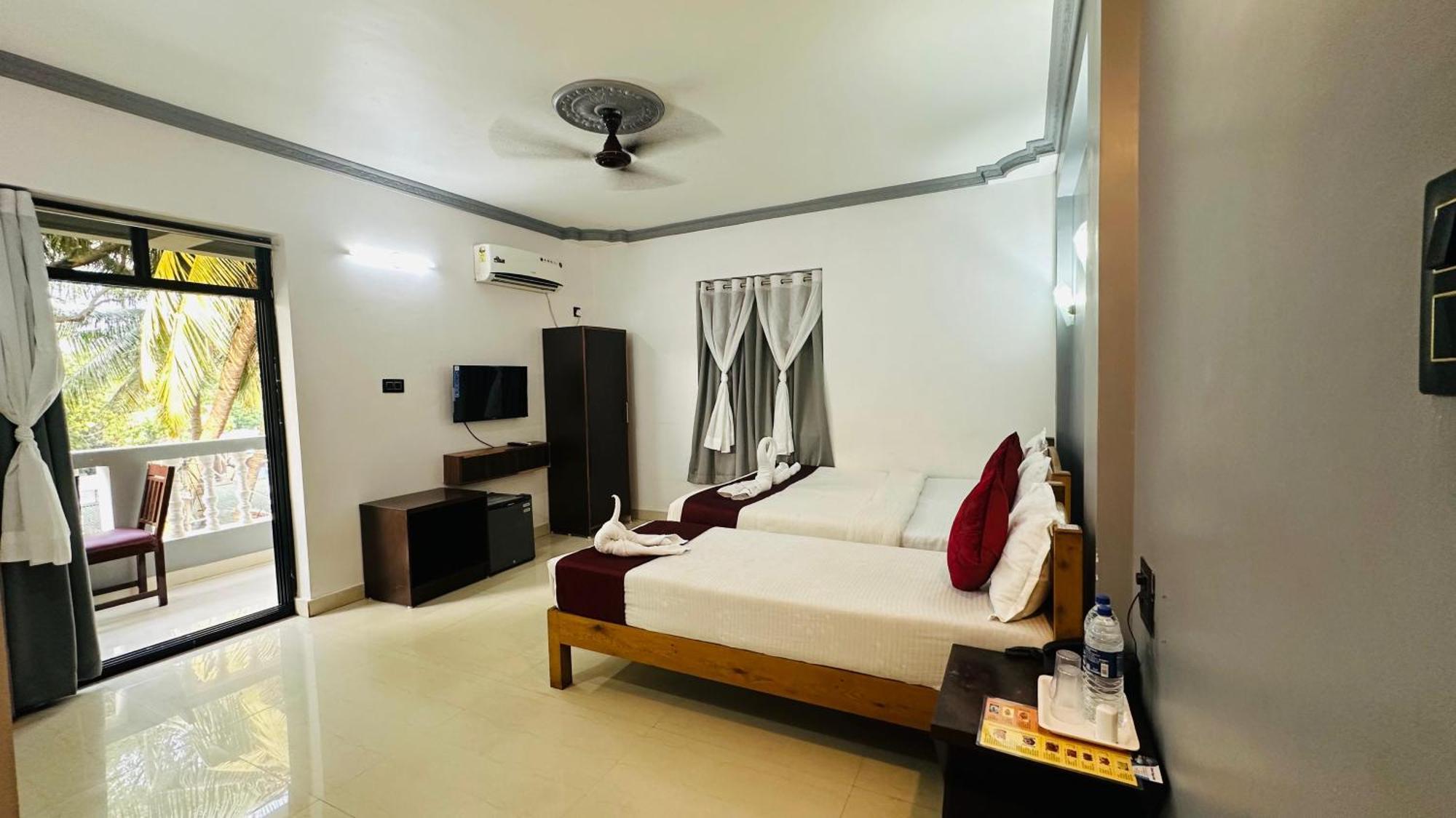 Hotel Baga Bay 200 Meters From Baga Beach Buitenkant foto